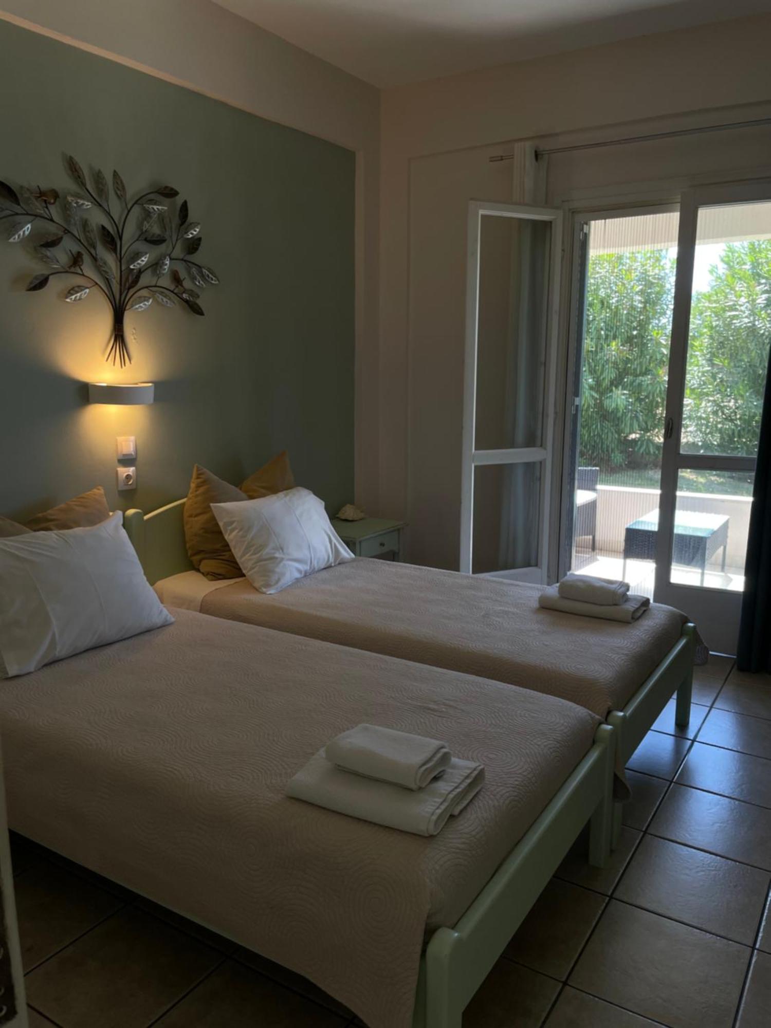 Sirios Apartment อาคาราวี ภายนอก รูปภาพ